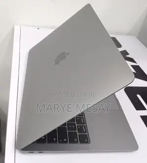 New Laptop Apple MacBook Pro 8GB Intel Core I3 SSD 256GB