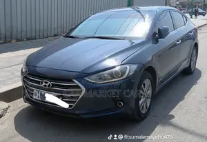 Hyundai Avante 2017 Blue