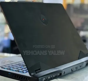 New Laptop MSI Creator 17 B11uh-222 16GB AMD Ryzen 9 SSD 1T