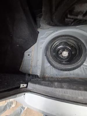 Toyota Platz 2004 Silver