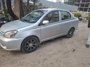 Toyota Platz 2004 Silver