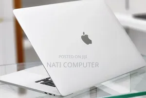 New Laptop Apple MacBook Pro 2019 16GB Intel Core I7 SSD 512GB