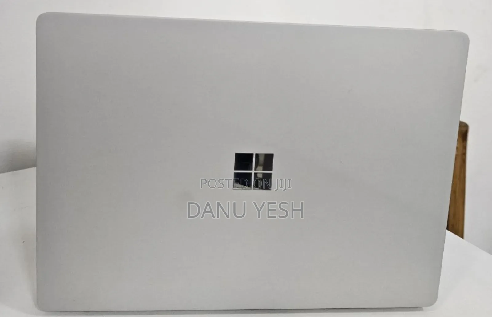 New Laptop Microsoft Surface Laptop 2 8GB Intel Core I5 SSD 256GB