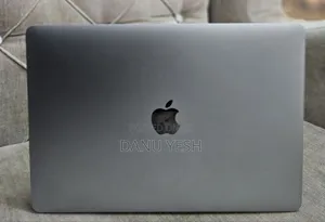 New Laptop Apple MacBook Pro 2019 8GB Intel Core I5 SSD 256GB