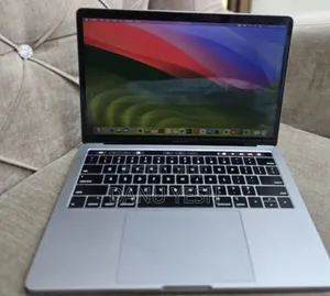 New Laptop Apple MacBook Pro 2019 8GB Intel Core I5 SSD 256GB