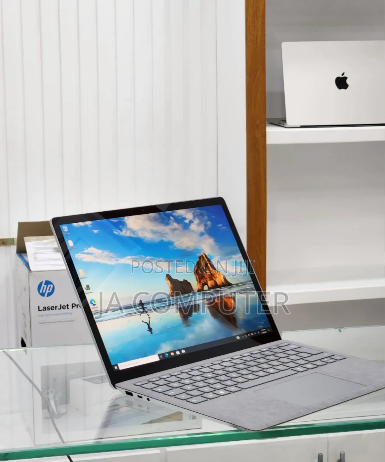 New Laptop Microsoft Surface 16GB Intel Core I7 SSD 256GB