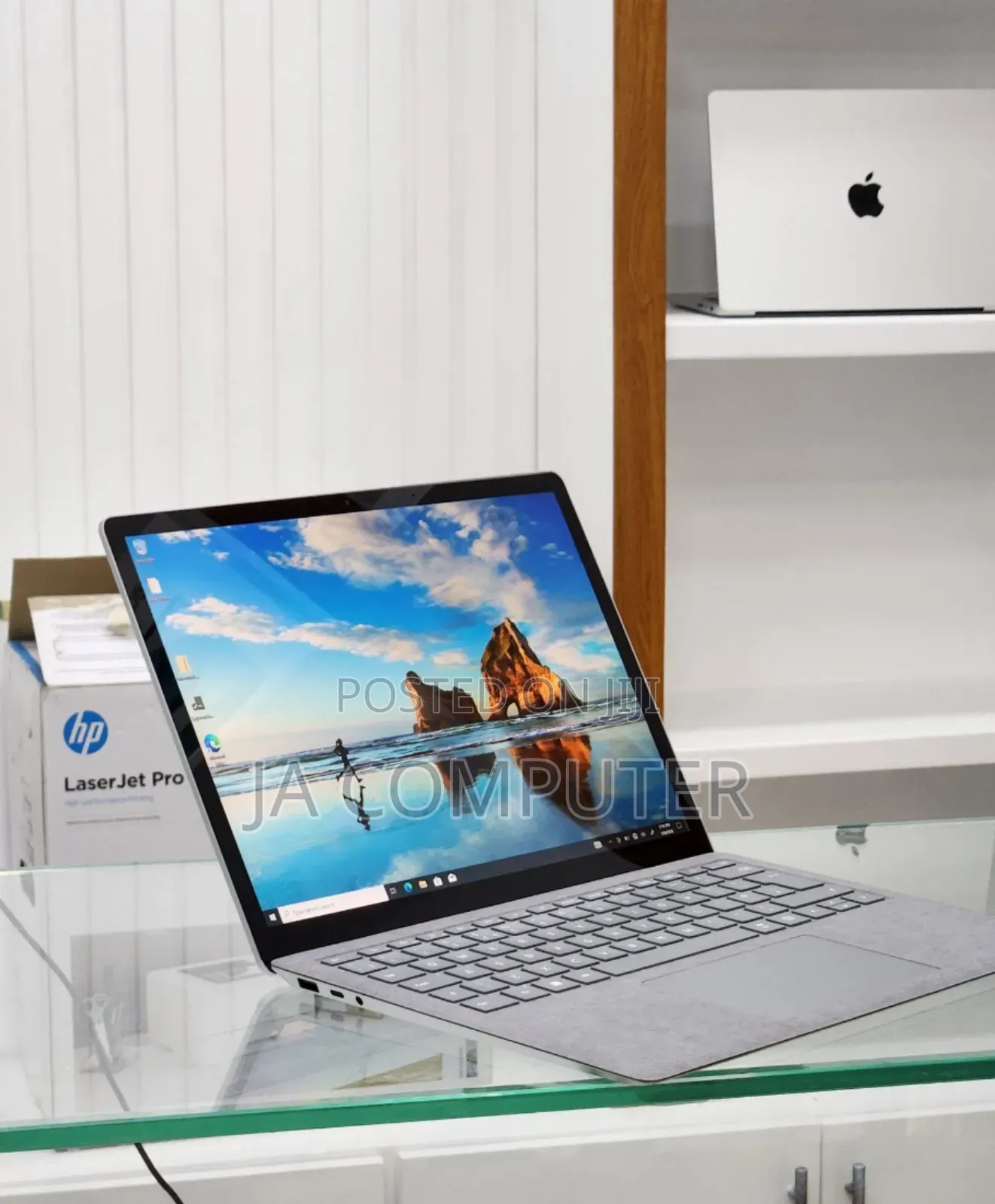 New Laptop Microsoft Surface 16GB Intel Core I7 SSD 256GB