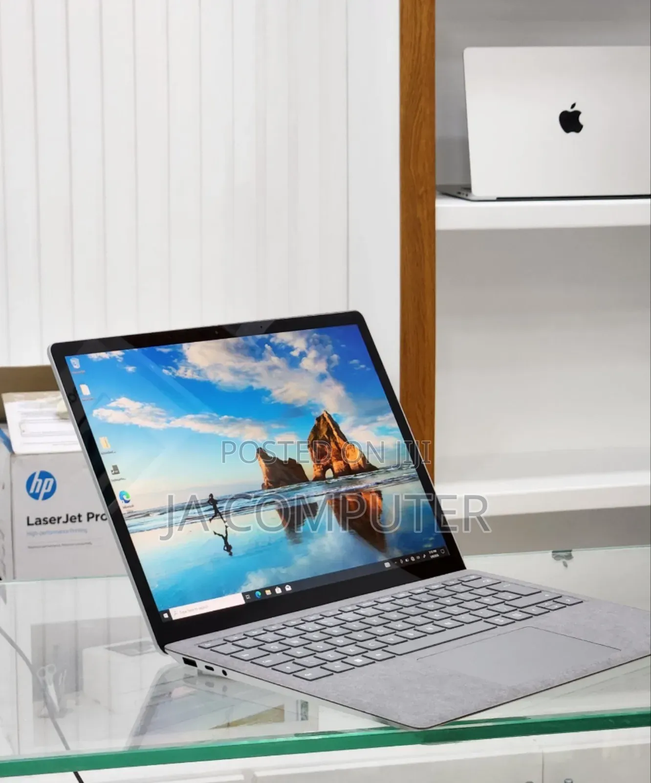 New Laptop Microsoft Surface 16GB Intel Core I7 SSD 256GB