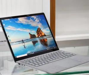 New Laptop Microsoft Surface 16GB Intel Core I7 SSD 256GB