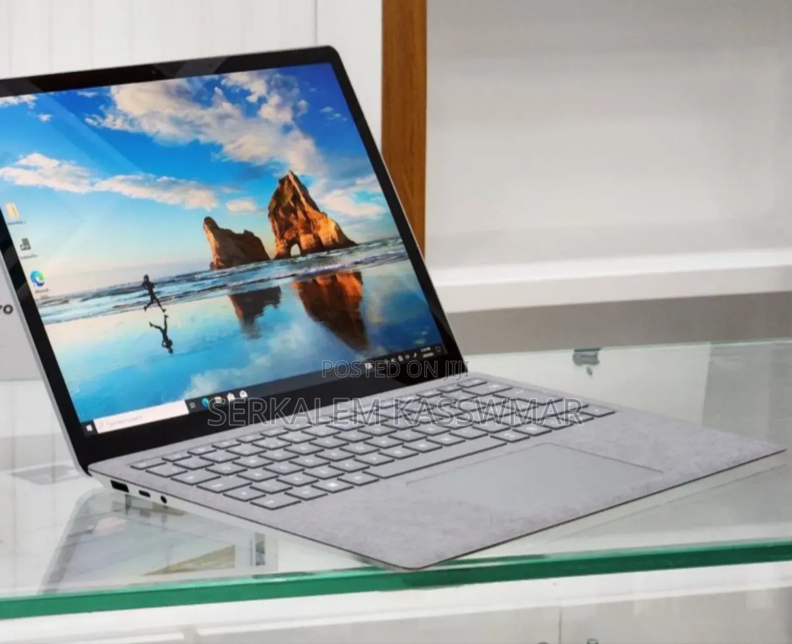 New Laptop Microsoft Surface 16GB Intel Core I7 SSD 256GB