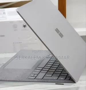 New Laptop Microsoft Surface 16GB Intel Core I7 SSD 256GB
