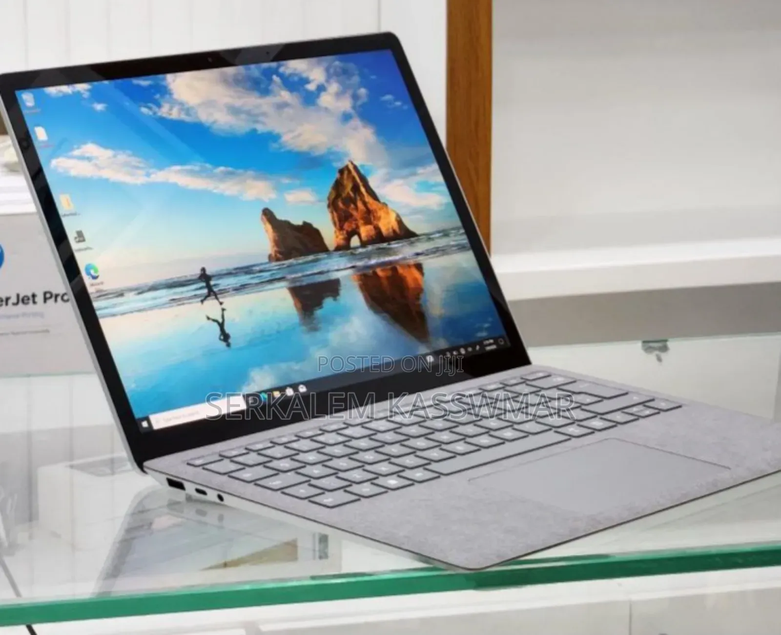 New Laptop Microsoft Surface 16GB Intel Core I7 SSD 256GB