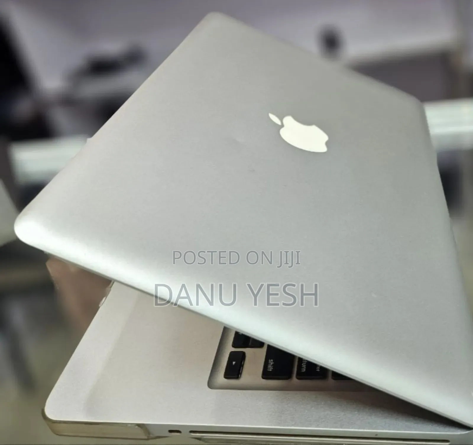 New Laptop Apple MacBook Pro 2011 4GB Intel Core I7 SSD 500GB