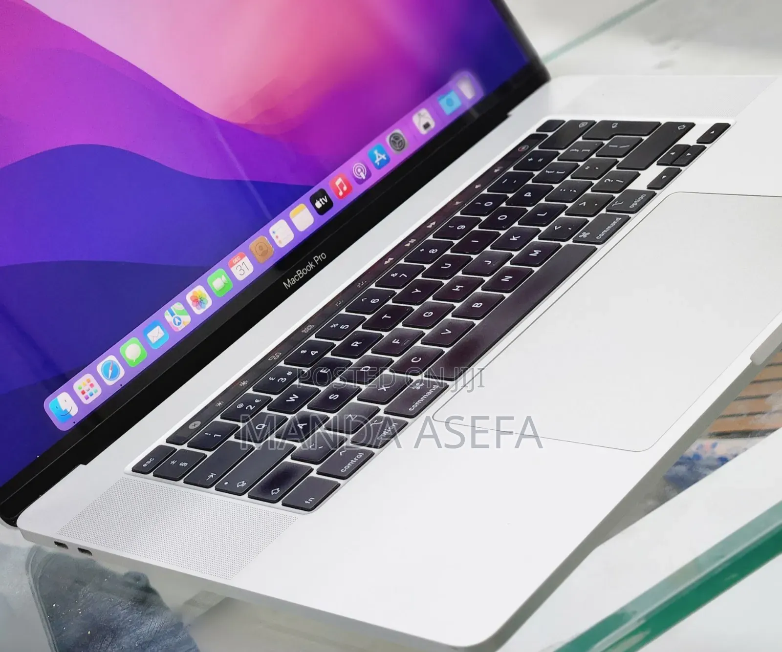 New Laptop Apple MacBook Pro 2019 16GB Intel Core I9 SSD 512GB