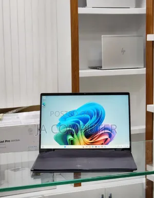 New Laptop HP OmniBook X Flip 14" 16GB Intel Core Ultra 7 SSD 1T