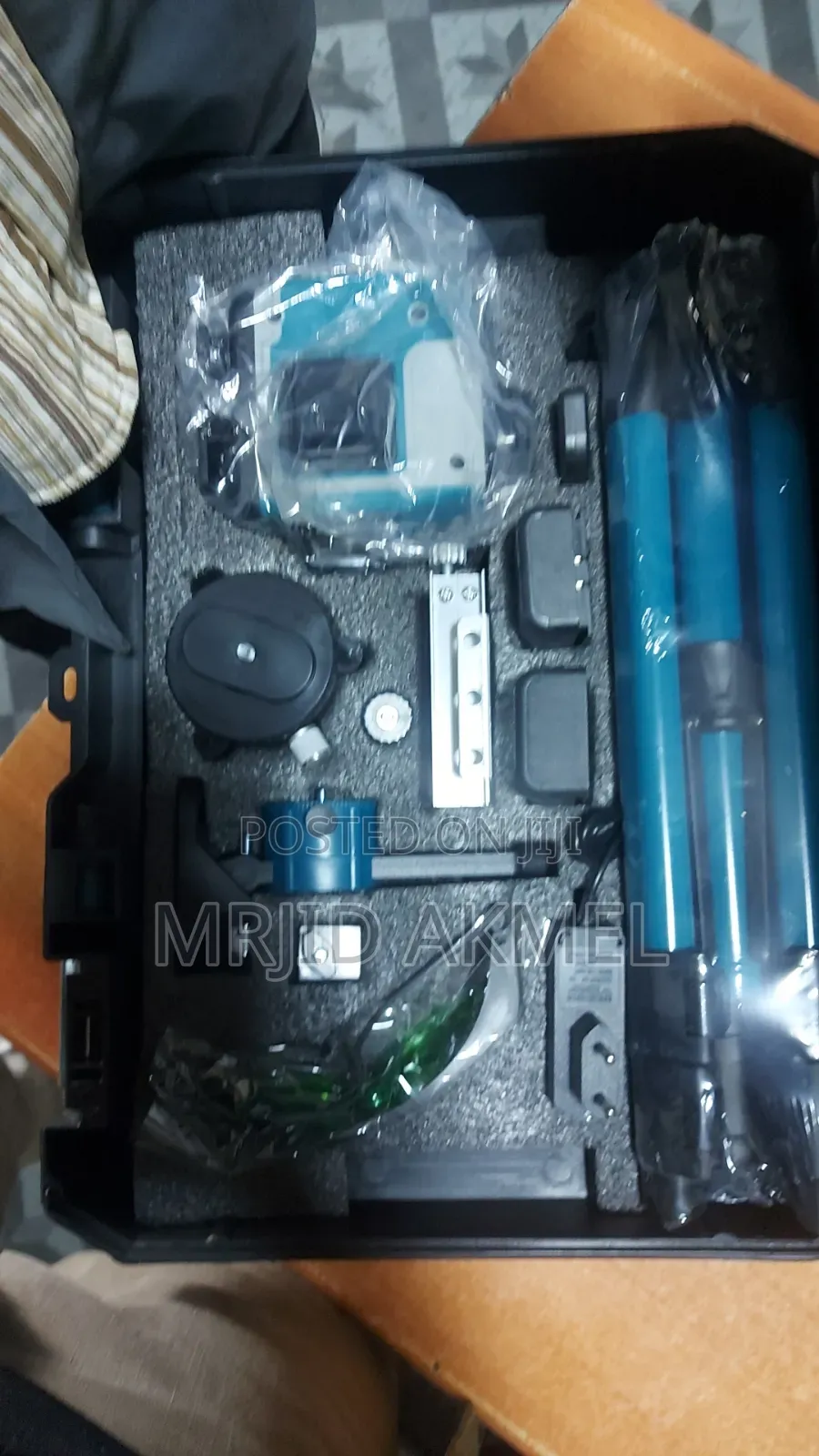 Total Laser Level 360 2 Batterise Provides 5 Hours ከ እሰታንዱ