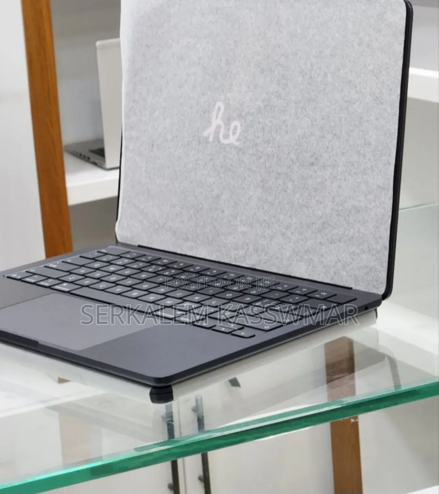 New Laptop Apple MacBook Air 16GB Apple M4 SSD 256GB