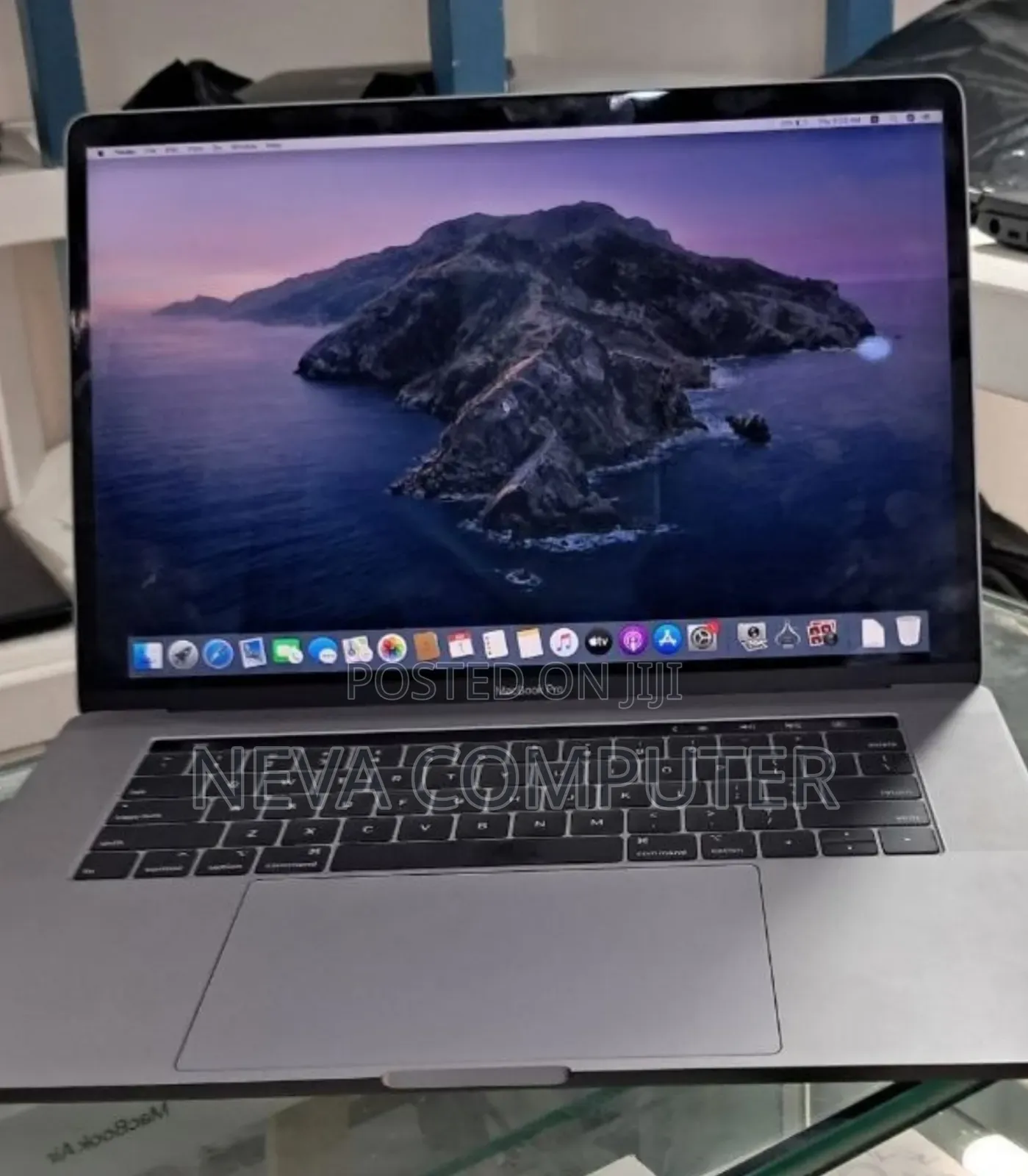New Laptop Apple MacBook Pro 2019 32GB Intel Core I9 SSD 512GB