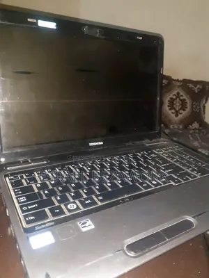 Laptop Toshiba Satellite C665 6GB Intel Core I5 HDD 750GB