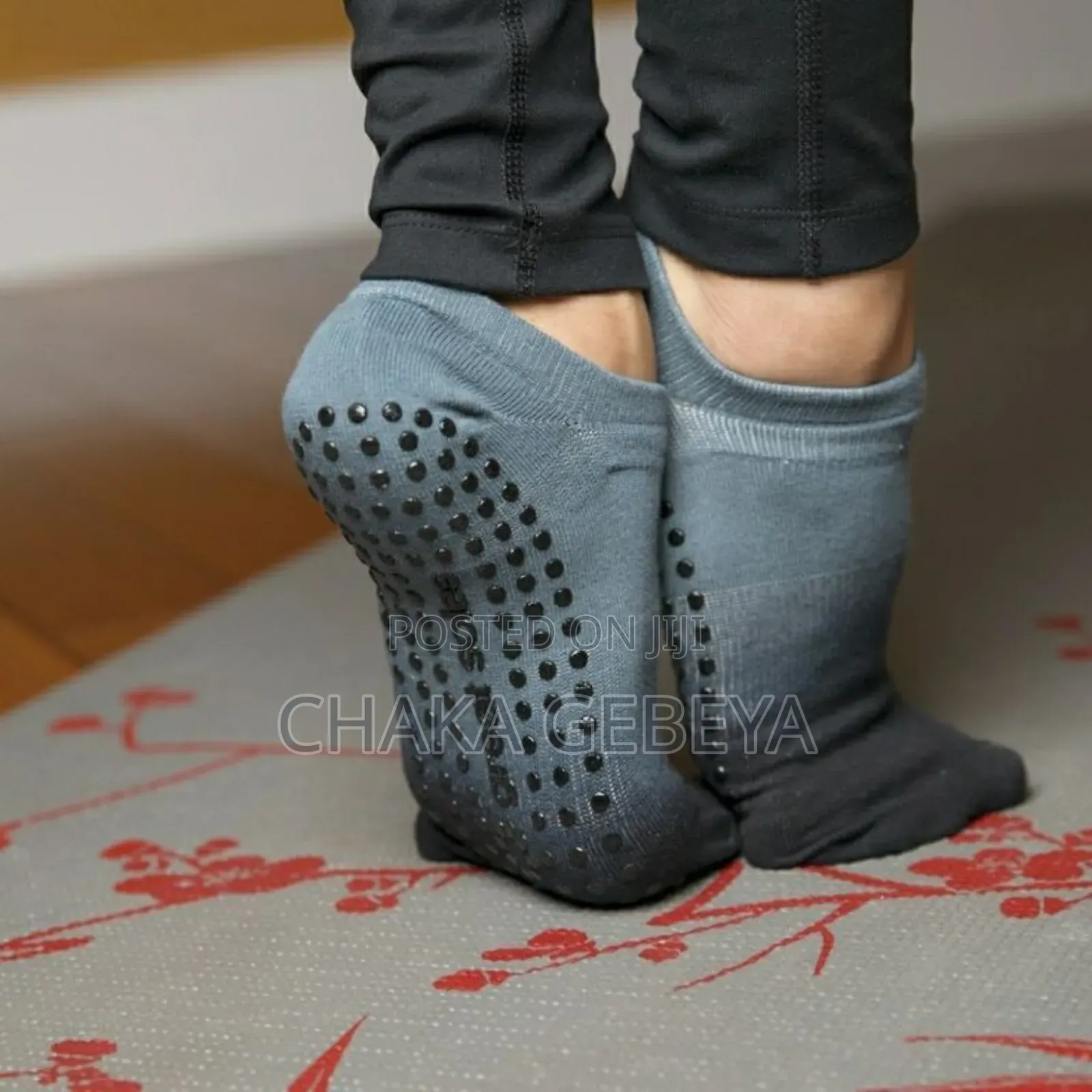 Non-Slip Yoga Socks Split Toe - Sweat Absorbent, High Elastic