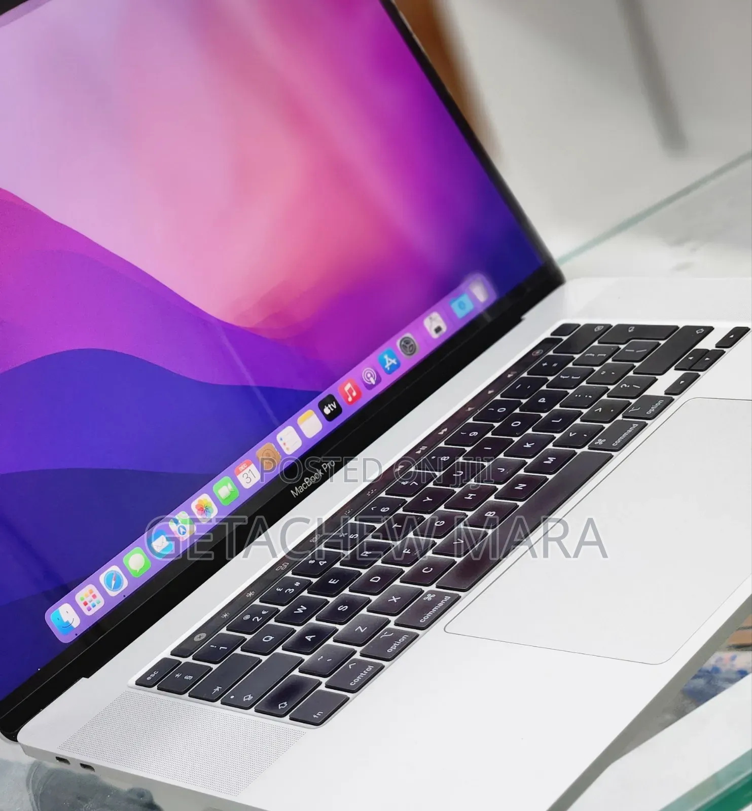 New Laptop Apple MacBook Pro 2019 16GB Intel Core I7 SSD 512GB