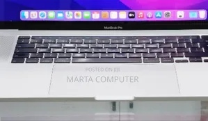 New Laptop Apple MacBook Pro 2019 16GB Intel Core I7 SSD 512GB