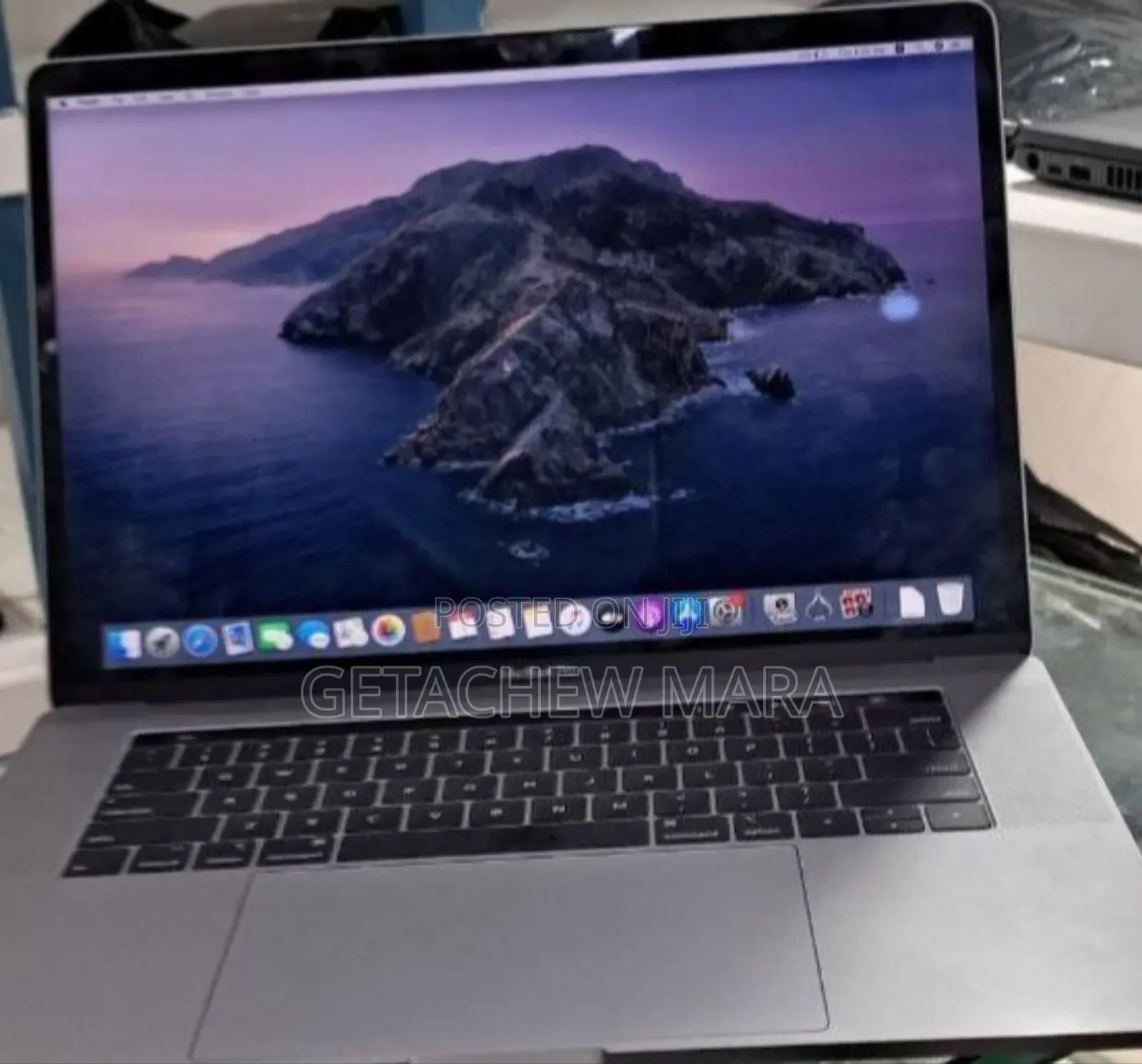New Laptop Apple MacBook Pro 2019 32GB Intel Core I9 SSD 512GB