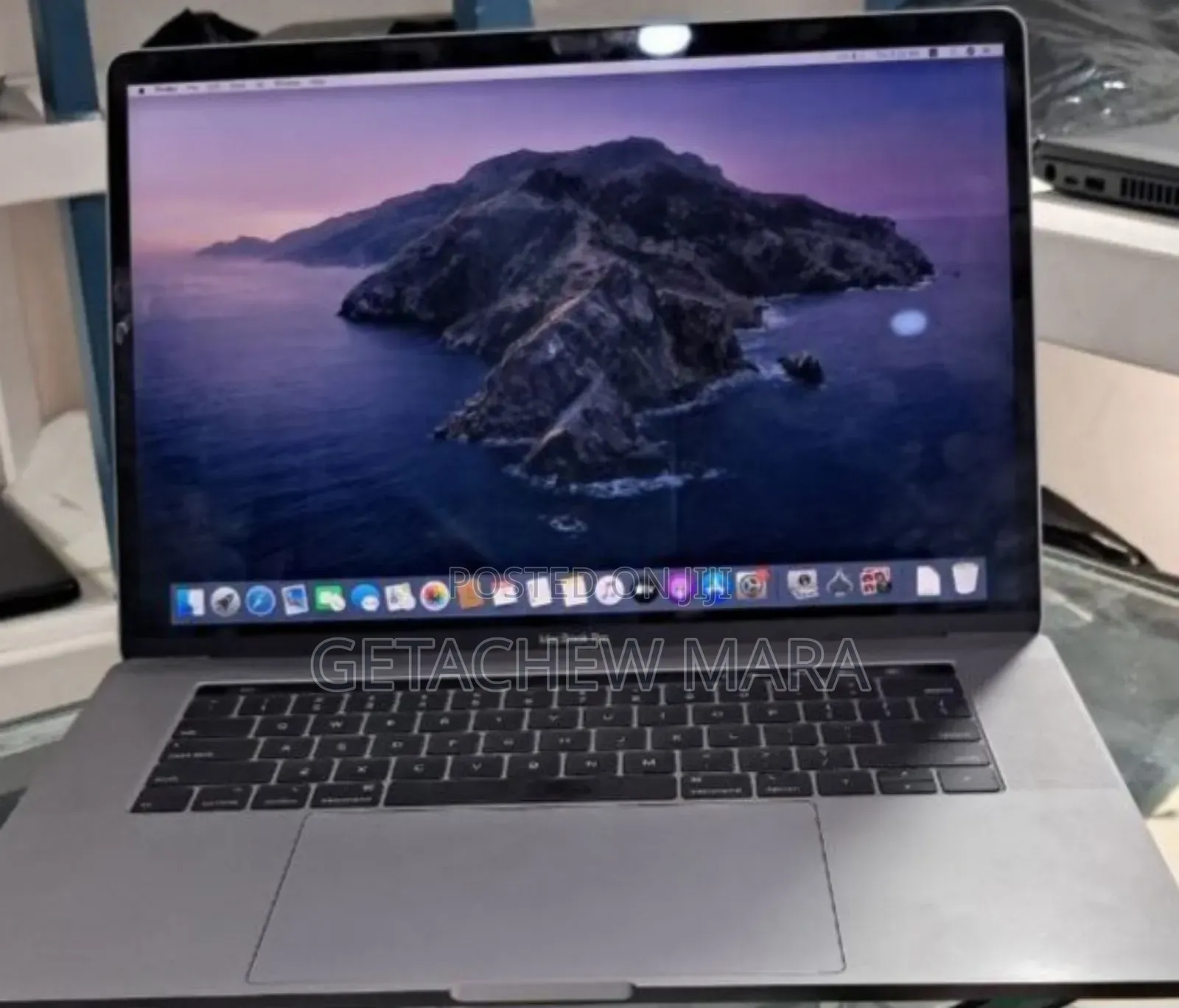 New Laptop Apple MacBook Pro 2019 32GB Intel Core I9 SSD 512GB