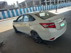 Toyota Yaris 2015 Ivory