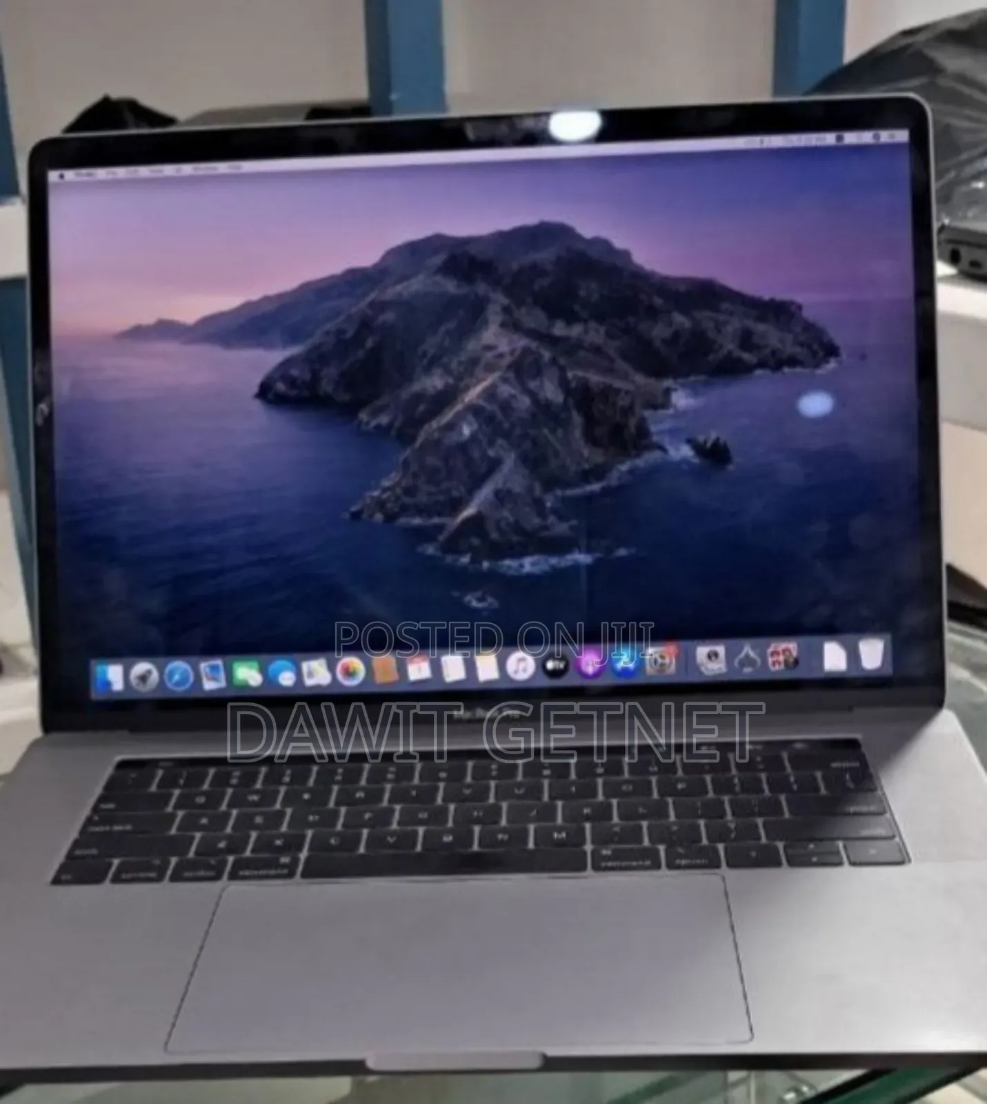 New Laptop Apple MacBook Pro 2019 32GB Intel Core I9 SSD 512GB