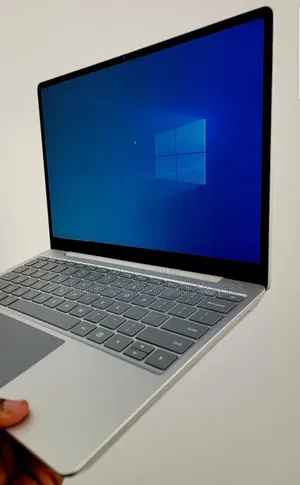 New Laptop Microsoft Surface 16GB Intel Core I5 SSD 256GB