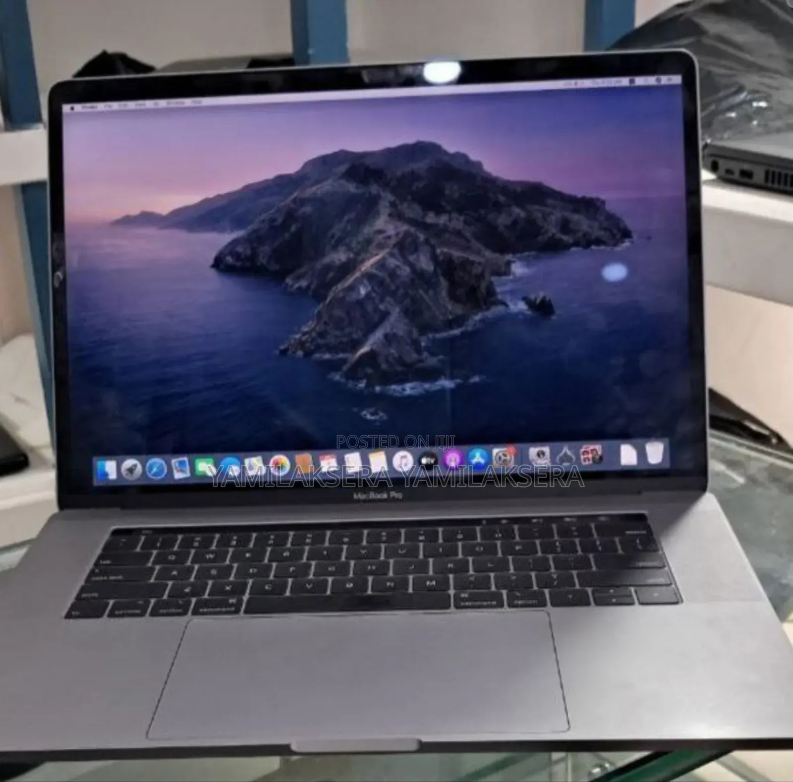 New Laptop Apple MacBook Pro 2019 16GB Intel Core I9 SSD 512GB