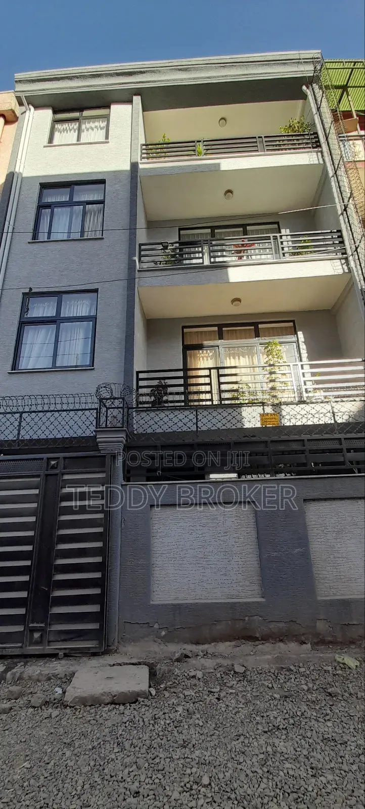 8bdrm House in Haile Garment, Nifas Silk-Lafto for sale