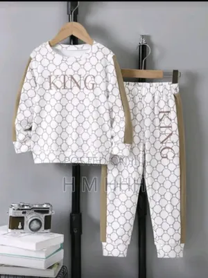 H M የህፃናት አልባሳት በብዛት ለሱቅ እናከፋፍላለን