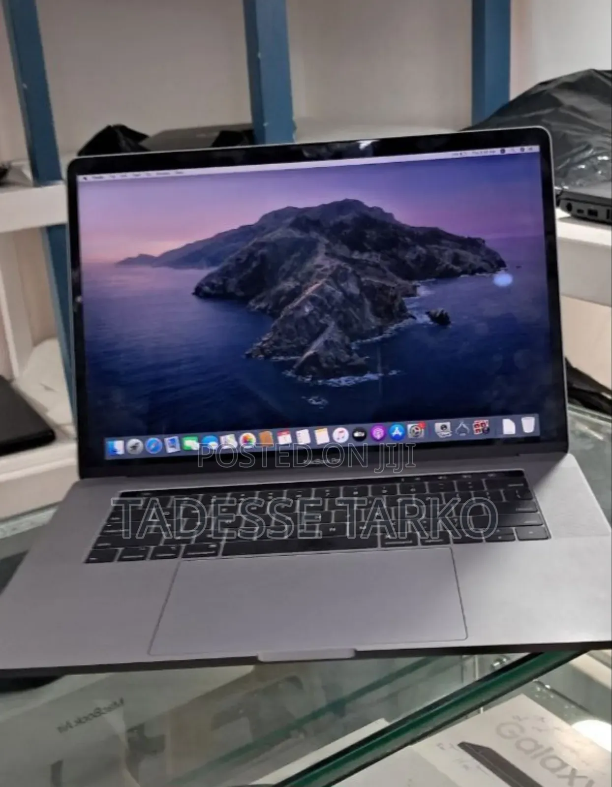 New Laptop Apple MacBook Pro 2019 32GB Intel Core I9 SSD 512GB