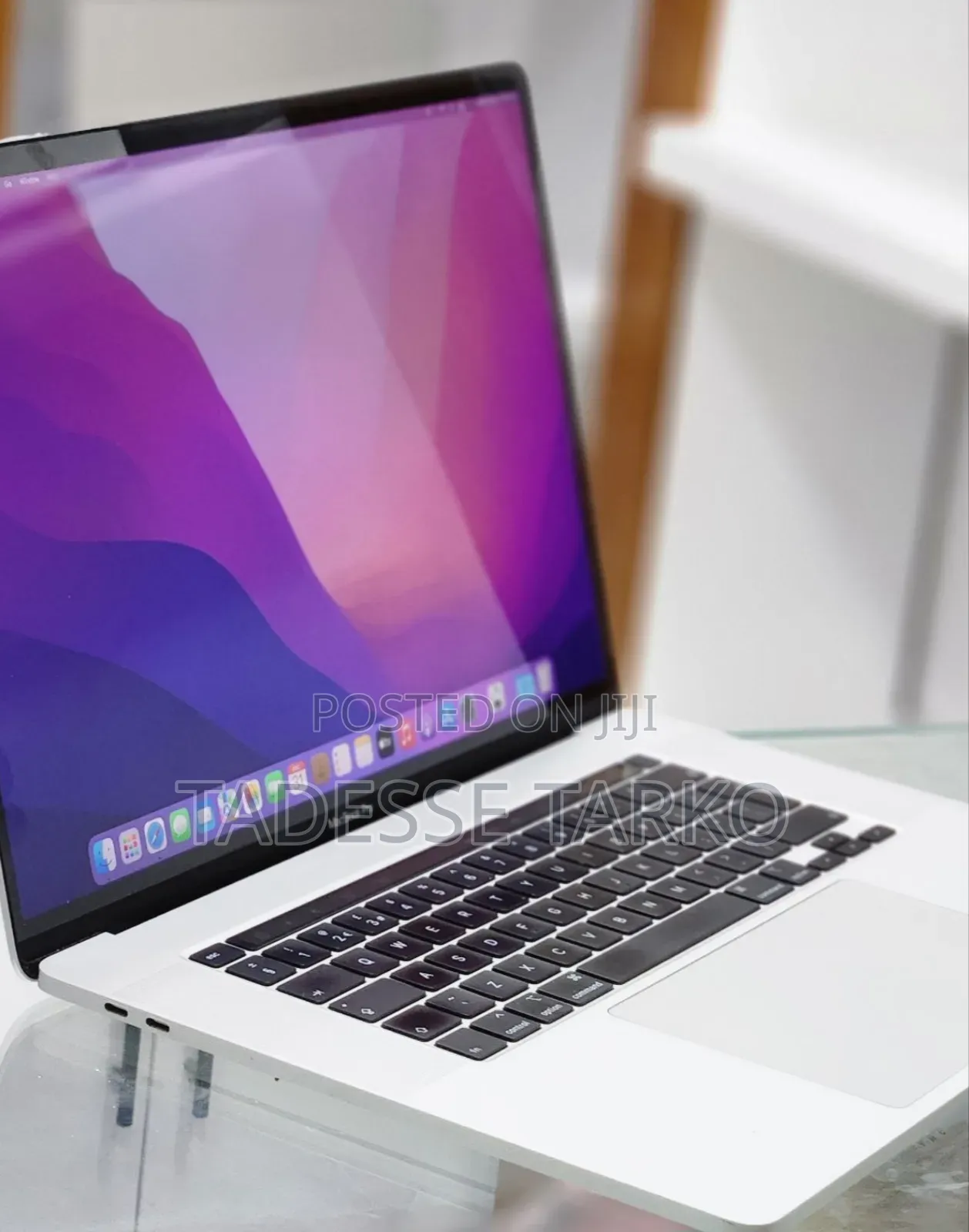 New Laptop Apple MacBook Pro 2019 16GB Intel Core I7 SSD 512GB
