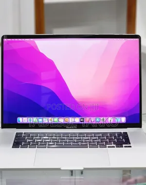 New Laptop Apple MacBook Pro 2019 16GB Intel Core I7 SSD 512GB