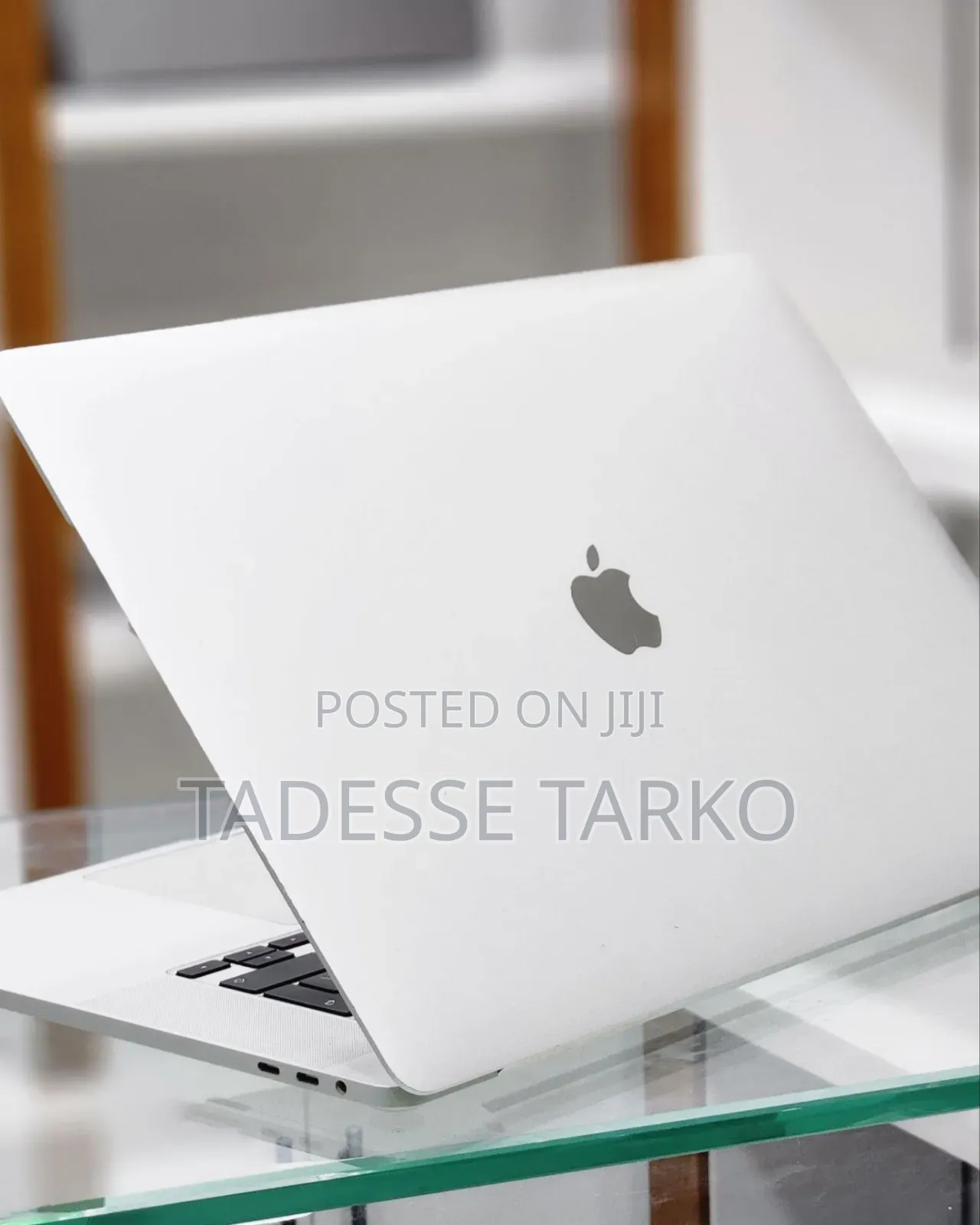 New Laptop Apple MacBook Pro 2019 16GB Intel Core I7 SSD 512GB