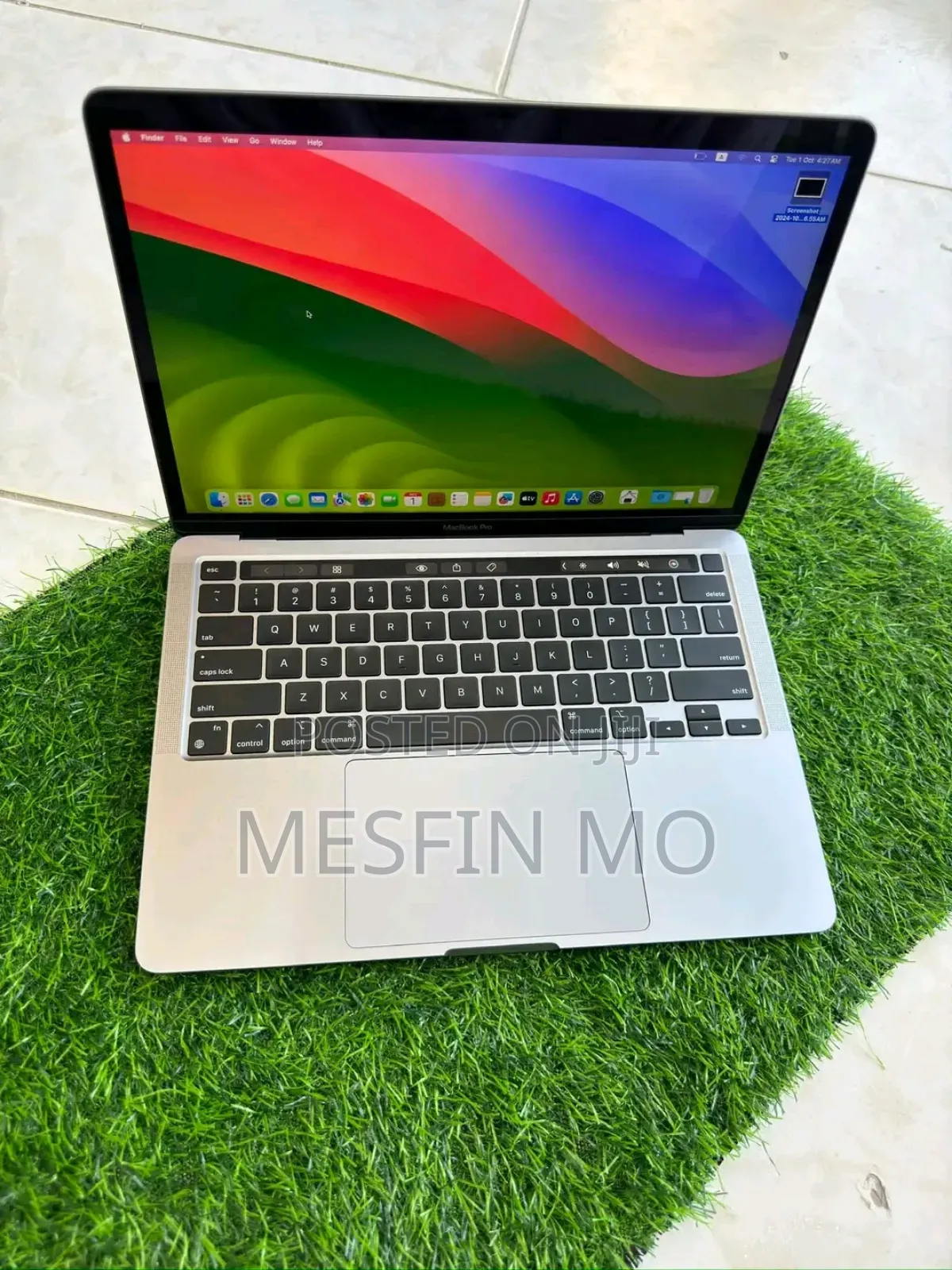 New Laptop Apple MacBook Pro 2022 M2 8GB Apple M2 SSD 256GB