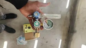 Oxygen Regulator New With Flow Meter and Cup Gauge