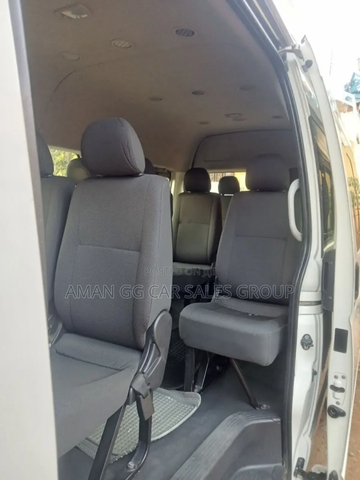 Toyota HiAce 2016 White