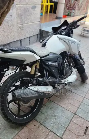 TVS Apache 180 RTR 2017 White