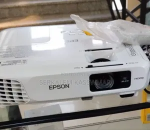 1brand New Epson Projector With Bag, Remote Model Name: E