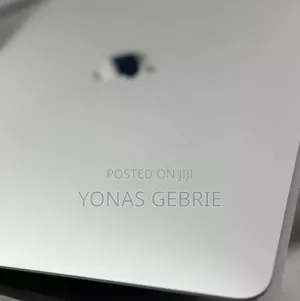 New Laptop Apple MacBook 8GB Intel Core I5 SSD 256GB