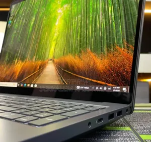 New Laptop Dell Pro Max 16 32GB Intel Core Ultra 7 SSD 512GB