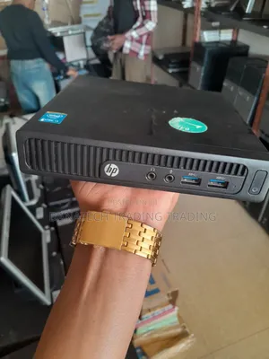 Desktop Computer HP 200 G4 4GB Intel Core M3 SSD 250GB