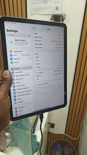 New Apple iPad Air 64 GB Silver