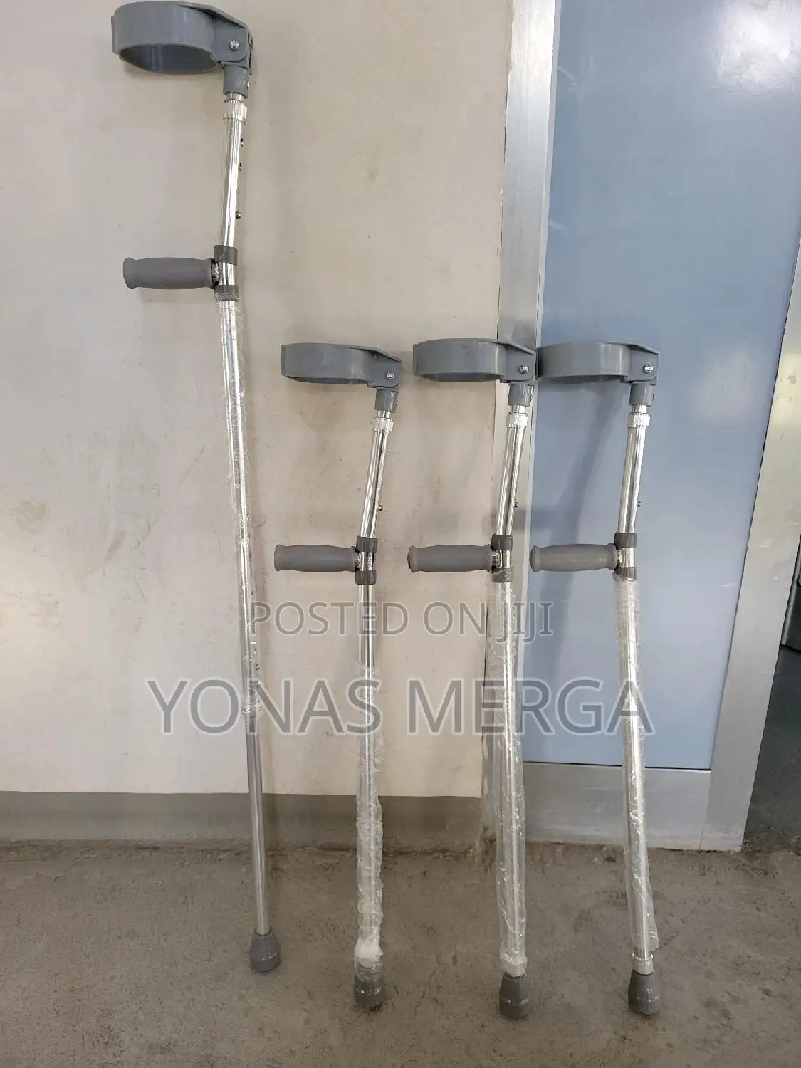Both the Forearm and Leg Crutches對啓sold Individually Patient Aids
