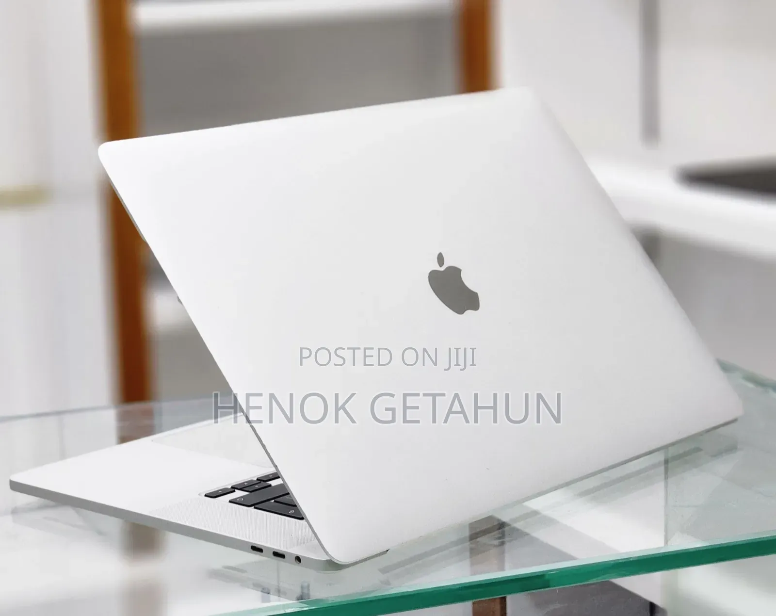 New Laptop Apple MacBook Pro 2019 16GB Intel Core I7 SSD 512GB