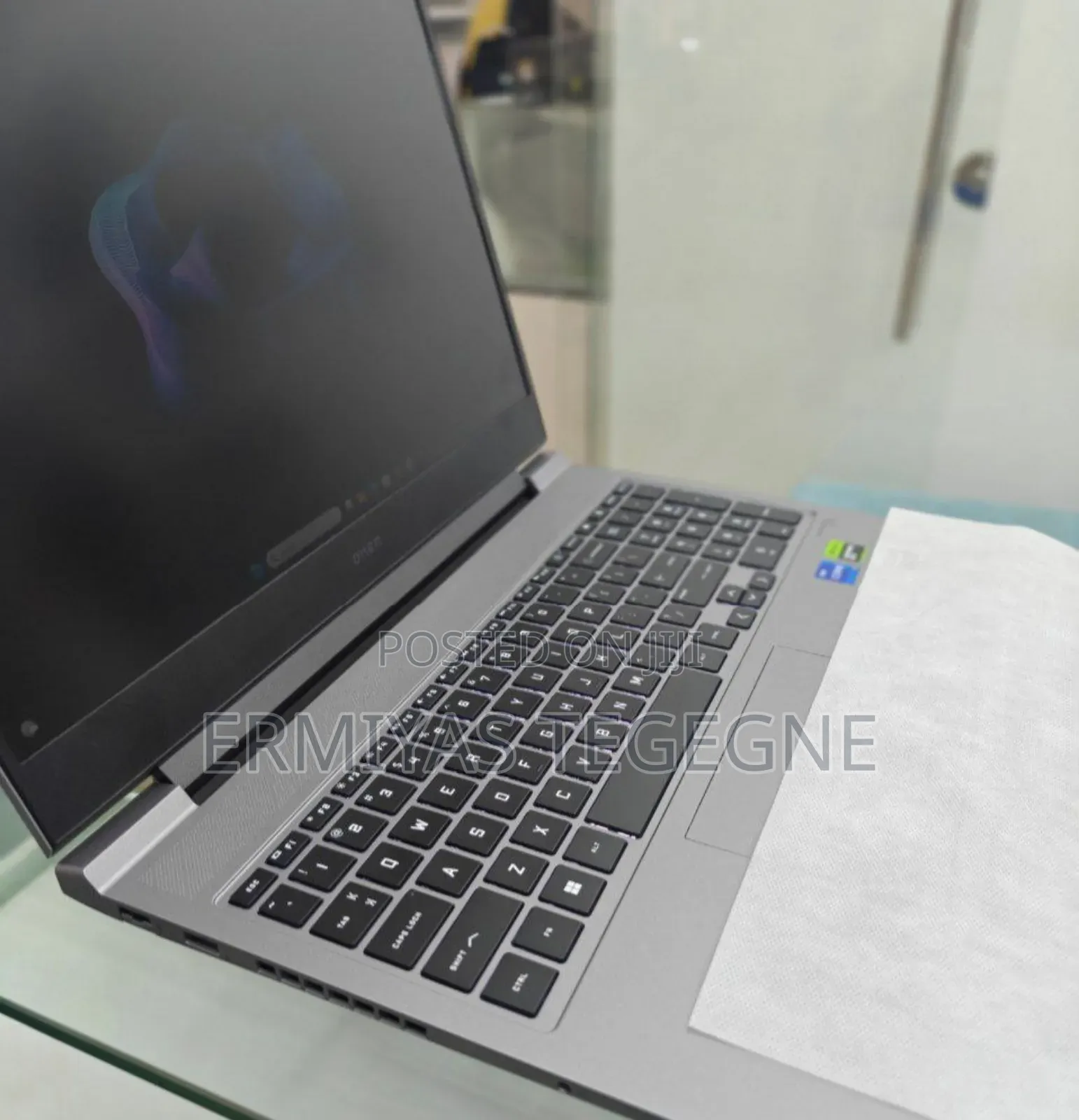 New Laptop HP OmniBook 7 14" 16GB Intel Core I7 SSD 512GB
